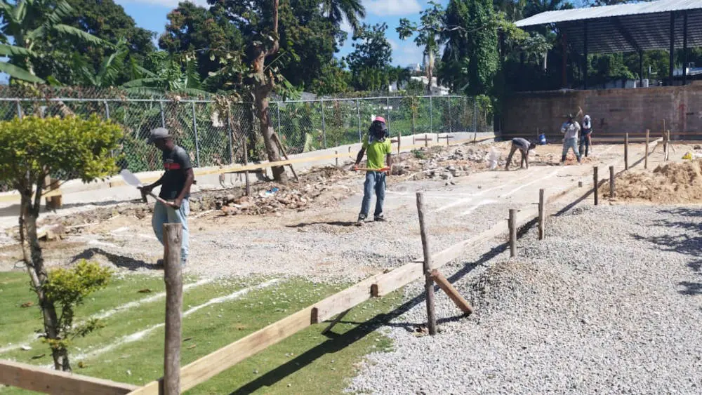 Plaza Arianna Construction base